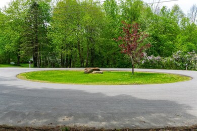 11 Quincy Dr, Derry, NH 03038 - photo 3