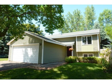 Charming 4 Bed / 2 Bath in Shoreview
