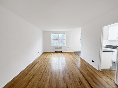2630 Kingsbridge Terrace unit 5TU, Bronx, NY 10463 - photo 2