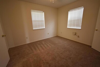 313 E Brockett St, Sherman, TX 75090 - photo 6