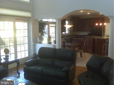 8929 Liberty Ln, Potomac, MD 20854 - photo 3