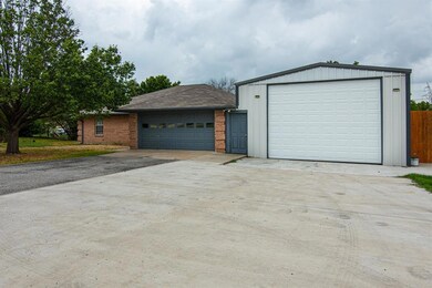 1504 Azle Hwy, Weatherford, TX 76085 - photo 5