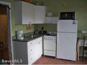 490 S Orlando Ave unit 14, Cocoa Beach, FL 32931 - photo 4