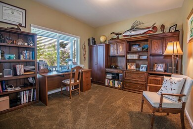 1944 NE Purser Ln Bend OR Office