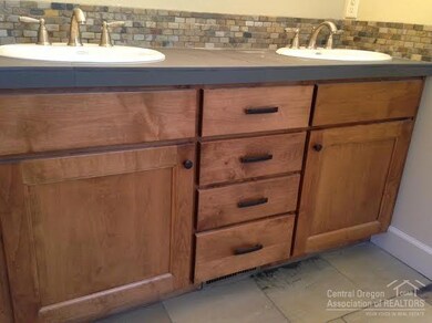 unlisted-address, Bend, OR 97702 - photo 5