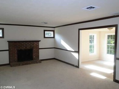 Den/Family/Great Room - Nice family room opens to 