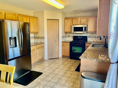 2289 Grand Pointe Trail, Aurora, IL 60503 - photo 7