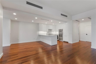 2 Canal St unit 2004, New Orleans, LA 70130 - photo 7