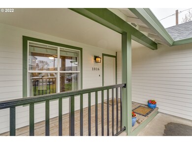 1016 S Mill Pl, Newberg, OR 97132 - photo 2