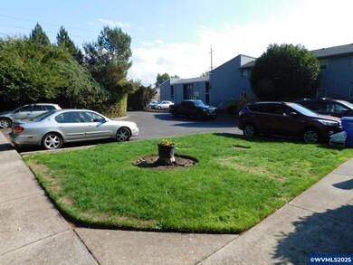 3489 Hawthorne Ave NE, Salem, OR 97301 - photo 6