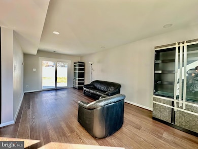 5611 Roundtree Dr, Woodbridge, VA 22193 - photo 7