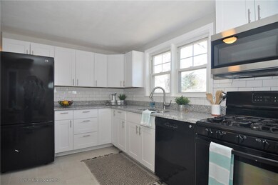 72 Hollis Ave, Warwick, RI 02889 - photo 3