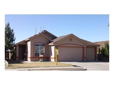14112 Lago Seco Dr, Horizon City, TX 79928 - photo 2