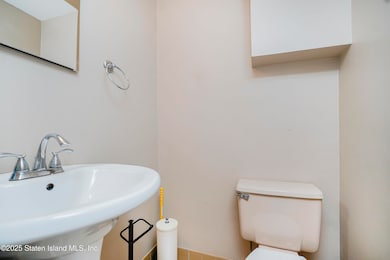 123 Cardiff St, Staten Island, NY 10312 - photo 6