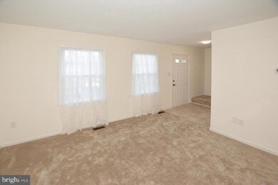 9523 Poplar Leaf Ct, Fairfax, VA 22031 - photo 3