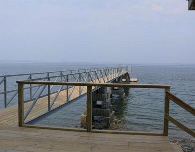 Waterfront/Dock/Pier.