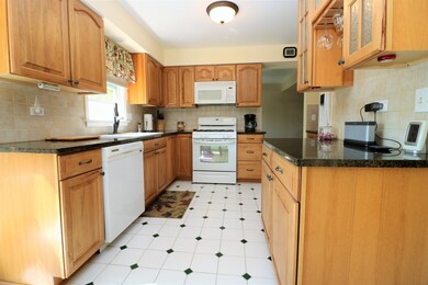 613 Sandpiper Ct, Algonquin, IL 60102 - photo 3