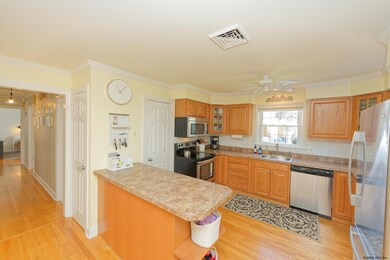 3 Fordham Ct, Albany, NY 12209 - photo 6
