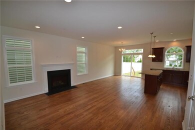 2133 Huntington Ln unit 30, Easton, PA 18040 - photo 4