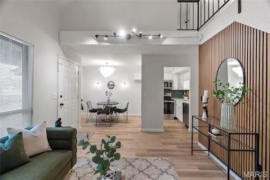 4363 Tavistock Cir unit 22C, Saint Louis, MO 63129 - photo 7