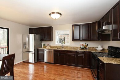 8508 Carlynn Dr, Bethesda, MD 20817 - photo 4