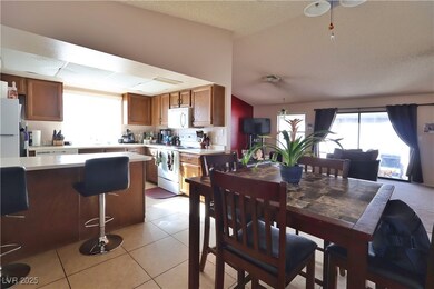 208 Roland Wiley Rd, Las Vegas, NV 89145 - photo 7