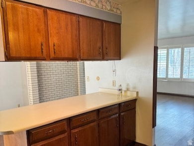 4608 Locust Ln E, Holladay, UT 84117 - photo 7