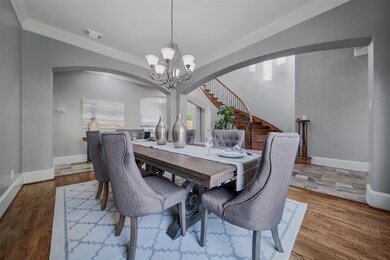 828 Seagler Rd, Houston, TX 77042 - photo 4