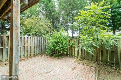 7302 Charlesborough Ct, Lorton, VA 22079 - photo 4