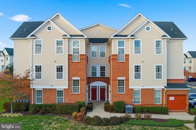 23297 Southdown Manor Terrace unit 105, Ashburn, VA 20148 - photo 3