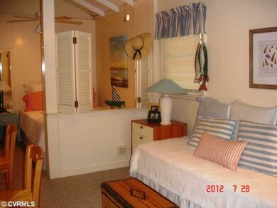 Den/Family/Great Room - Great Room with Open beams