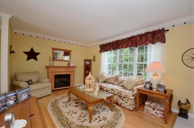 9 Center St, Eatontown, NJ 07724 - photo 4