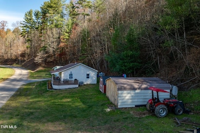 636 Copley Branch Rd, Butler, TN 37640 - photo 7