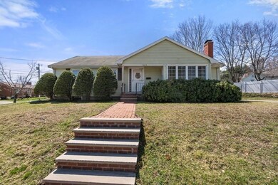 66 Loretta Rd, Waltham, MA 02451 - photo 2