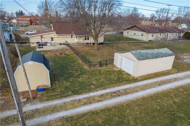 327 Oak St, Tipton, IN 46072 - photo 5