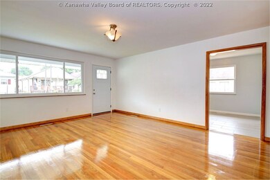 535 21st St, Dunbar, WV 25064 - photo 6