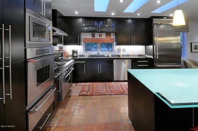 beautifully appointed kitchen