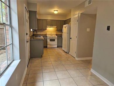 11040 Roger Dr unit C, New Orleans, LA 70127 - photo 3