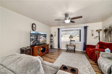 1904 W Shawntel Smith Blvd, Muldrow, OK 74948 - photo 6