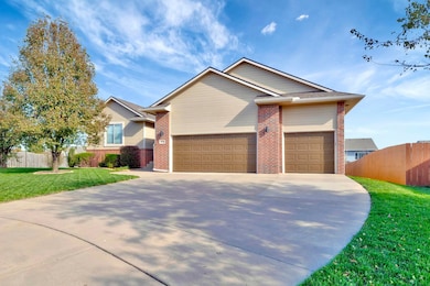 5112 N Saker Cir, Wichita, KS 67219 - photo 3