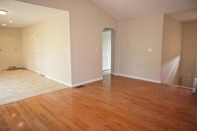 18 Lamont Dr, Drums, PA 18222 - photo 6