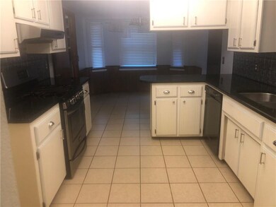 416 N Morgan Dr, Moore, OK 73160 - photo 7