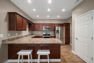 403 E Charter Dr, Muncie, IN 47303 - photo 4