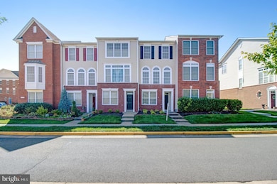 25103 Gunnery Square, Chantilly, VA 20152 - photo 2