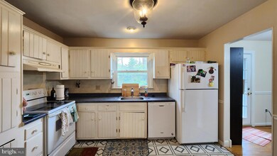 1601 Cool Spring Dr, Alexandria, VA 22308 - photo 6