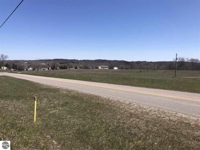 0 S Orchard Way unit 38, Elmwood Charter Township, MI 49684 - photo 4