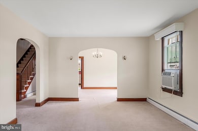 213 N Charles St, Charles Town, WV 25414 - photo 5