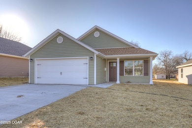 616 N Ball St, Webb City, MO 64870 - photo 2