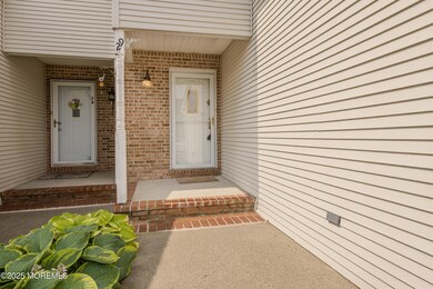 29 Lorenzo Ct, Matawan, NJ 07747 - photo 2