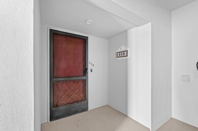 6175 S Mirror Lake Dr unit 208, Sebastian, FL 32958 - photo 2